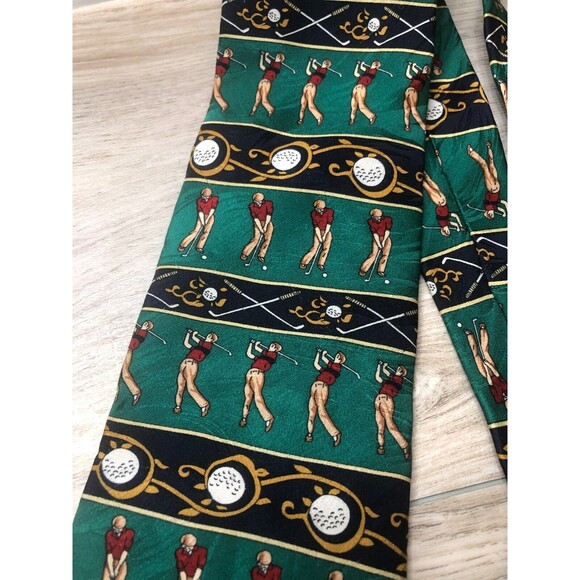 Crooks & Creed Men's Handmade Golf Print 100% Silk Tie - Picture 3 of 5